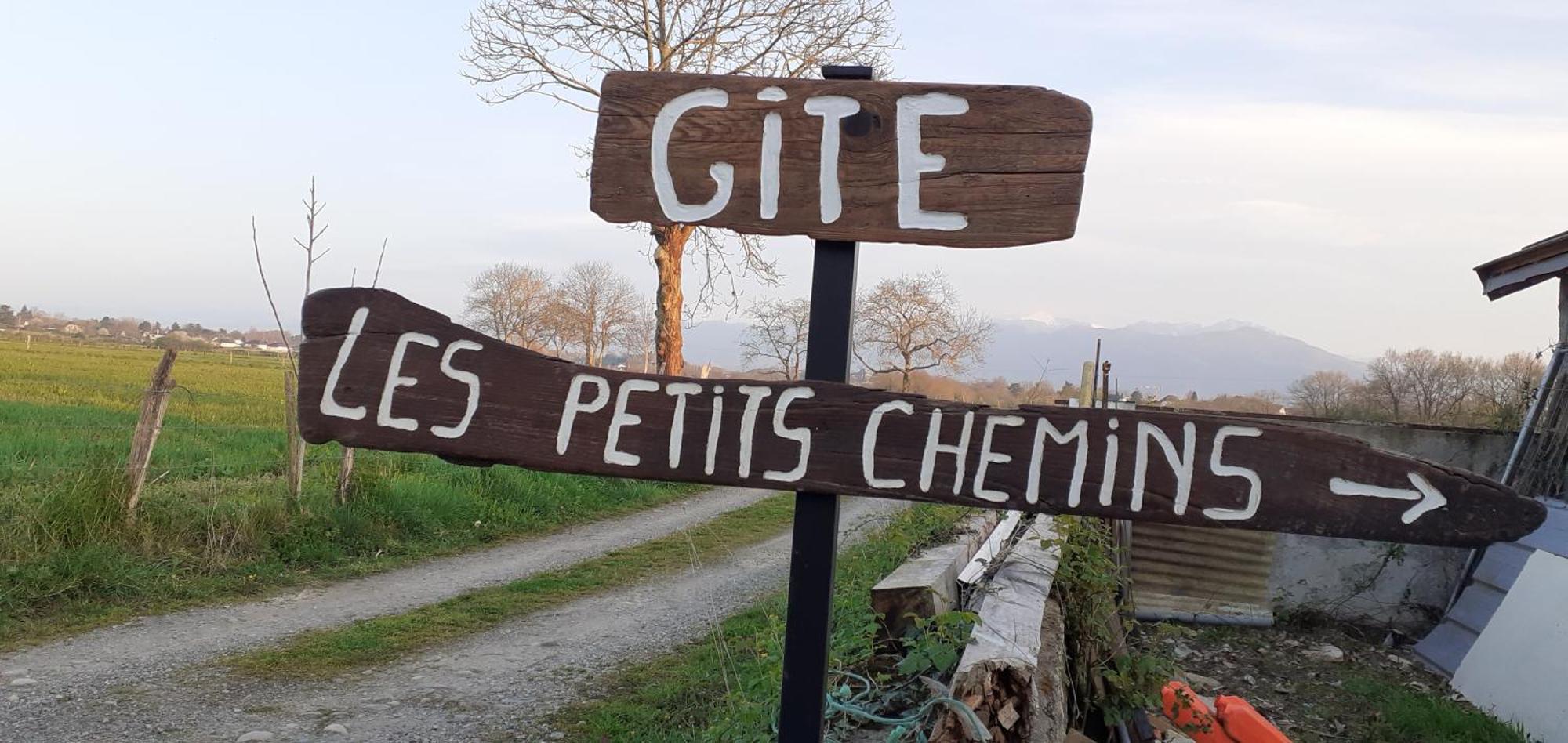 Ledeuix Gite Les Petits Chemins חדר תמונה